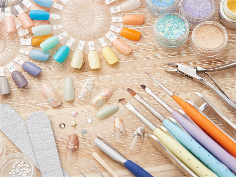 Wussten Sie, dass Nagellack auch Nagellack genannt wird?
