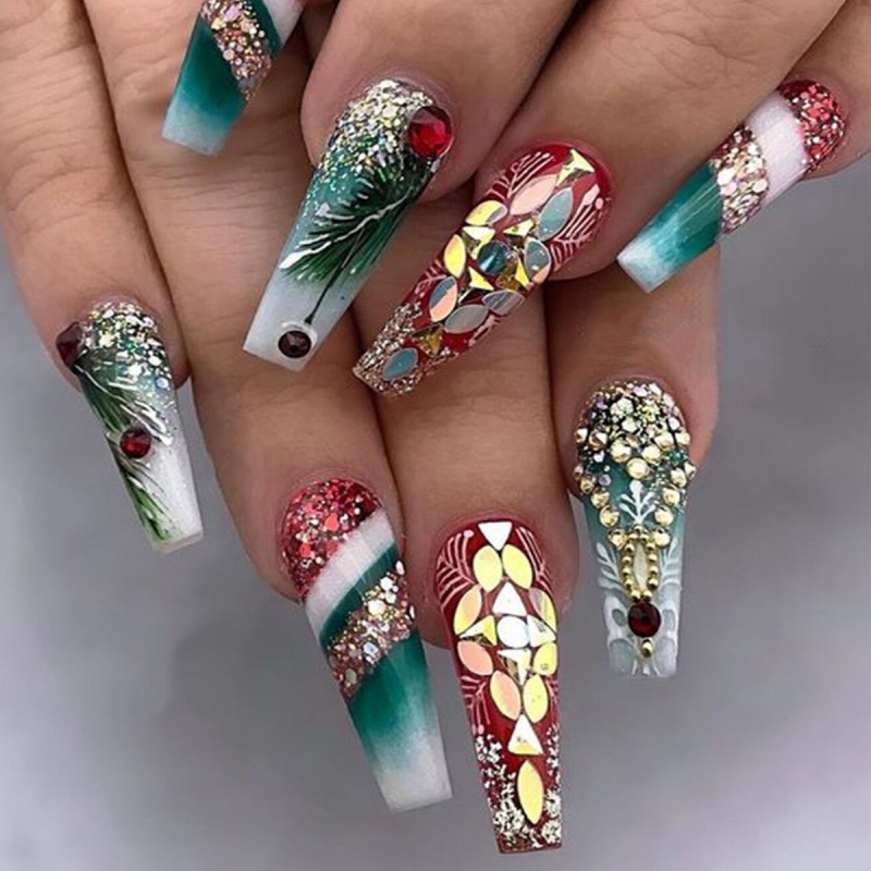 Weihnachtskünstlicher Fingernagel
