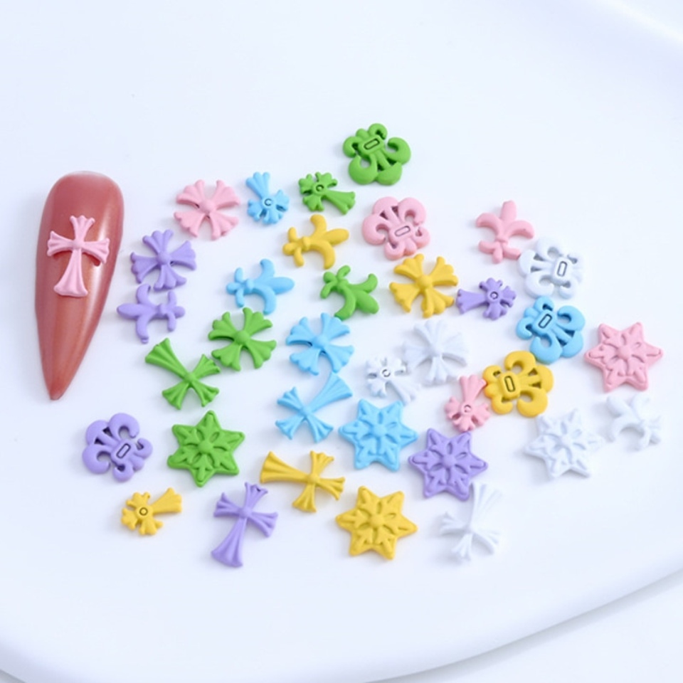 Kreuz-Nagel-Charms